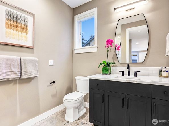 11218 NE 67th Street 3, Kirkland WA 98033