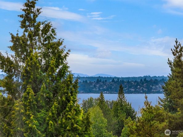 11218 NE 67th Street 3, Kirkland WA 98033