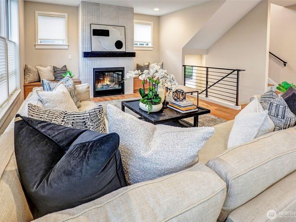 11218 NE 67th Street 3, Kirkland WA 98033
