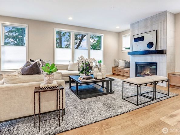 11218 NE 67th Street 3, Kirkland WA 98033