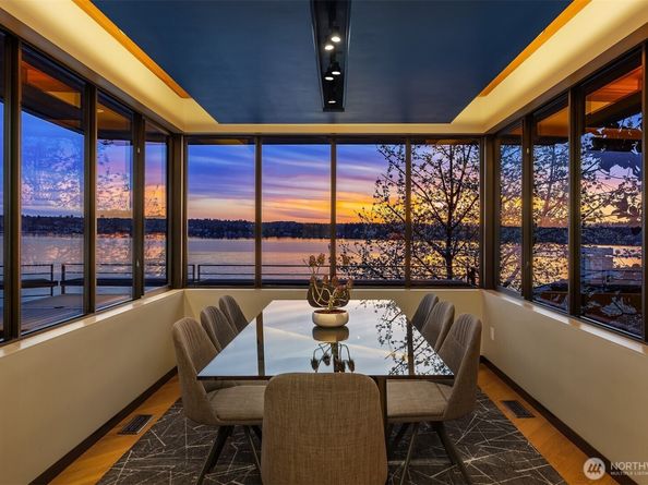 7703 W Mercer Way, Mercer Island WA 98040