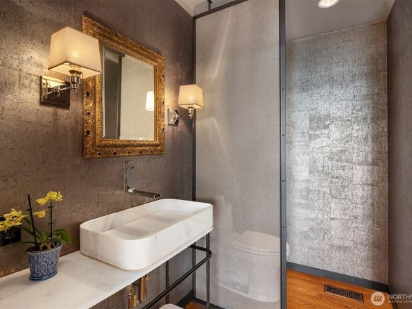 7703 W Mercer Way, Mercer Island WA 98040