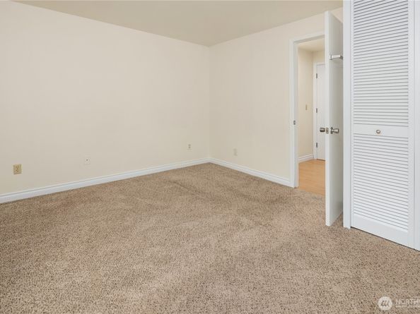 11206 NE 68th Street 224, Kirkland WA 98033
