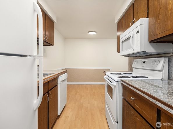 11206 NE 68th Street 224, Kirkland WA 98033