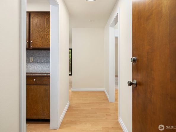 11206 NE 68th Street 224, Kirkland WA 98033