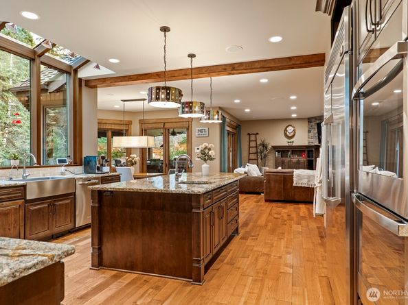 21934 NE 140th Way, Woodinville WA 98077