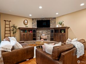 21934 NE 140th Way, Woodinville WA 98077