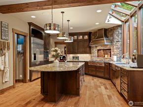 21934 NE 140th Way, Woodinville WA 98077