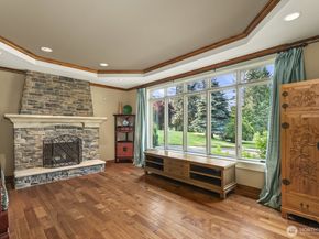 21934 NE 140th Way, Woodinville WA 98077