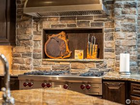 21934 NE 140th Way, Woodinville WA 98077