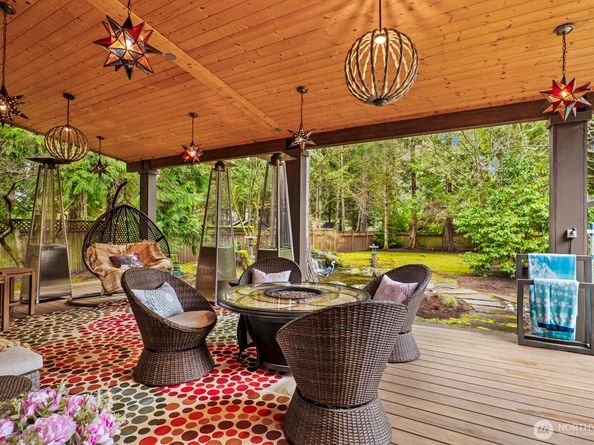 21934 NE 140th Way, Woodinville WA 98077