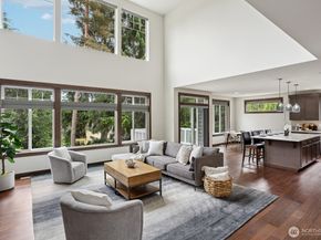 14835 NE 11th Place, Bellevue WA 98007