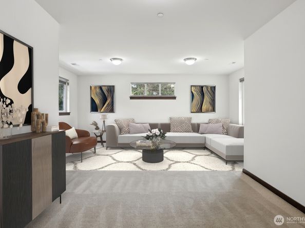 14835 NE 11th Place, Bellevue WA 98007