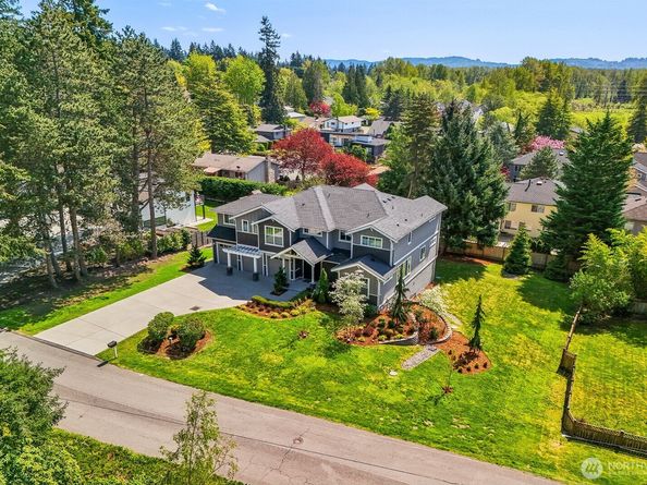 14835 NE 11th Place, Bellevue WA 98007