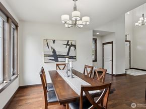 14835 NE 11th Place, Bellevue WA 98007