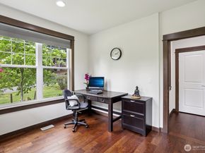 14835 NE 11th Place, Bellevue WA 98007