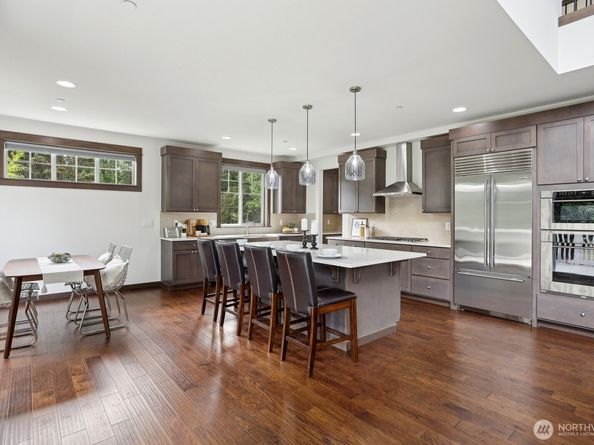 14835 NE 11th Place, Bellevue WA 98007