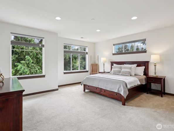 14835 NE 11th Place, Bellevue WA 98007