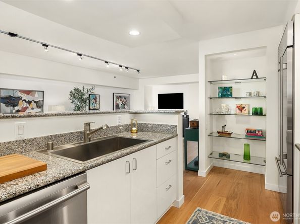 2000 1st Avenue 803, Seattle WA 98121