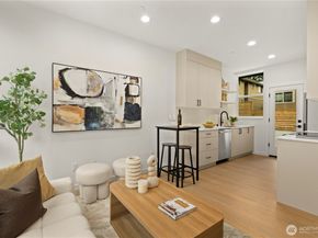 1529 N 39th Street, Seattle WA 98103