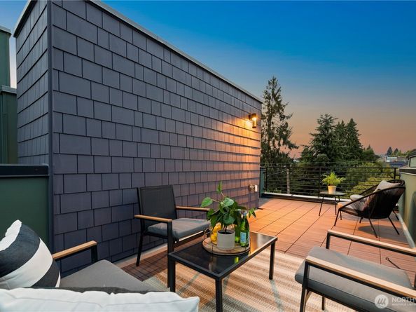 1529 N 39th Street, Seattle WA 98103