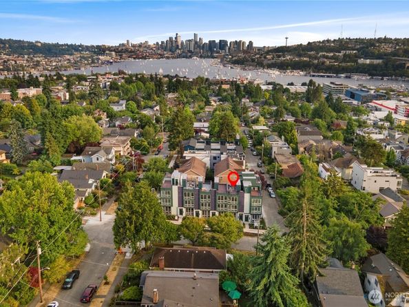 1529 N 39th Street, Seattle WA 98103