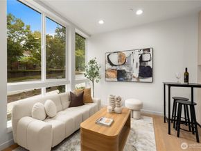 1529 N 39th Street, Seattle WA 98103