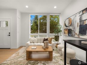 1529 N 39th Street, Seattle WA 98103