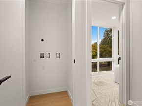 1529 N 39th Street, Seattle WA 98103