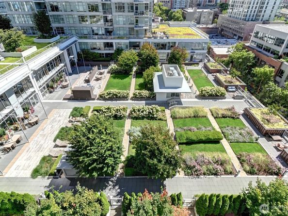 583 Battery Street 1207N, Seattle WA 98121