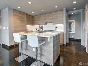 583 Battery Street 1207N, Seattle WA 98121