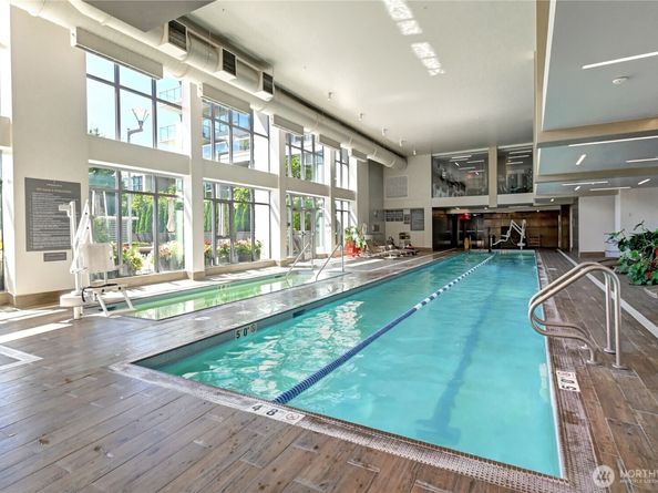 583 Battery Street 1207N, Seattle WA 98121