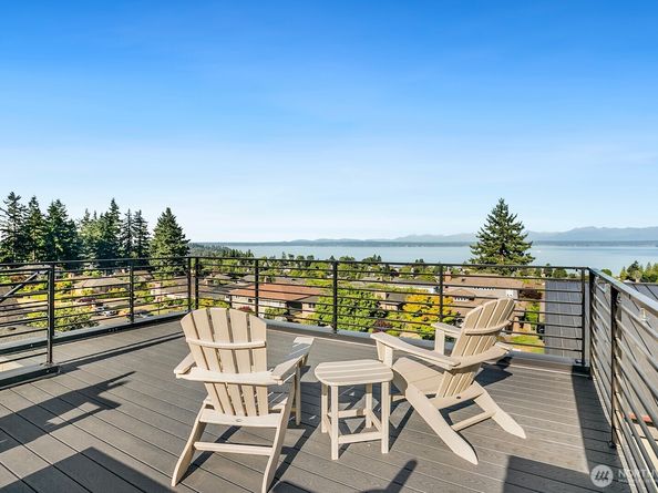 12734 B 7th Avenue NW, Seattle WA 98177