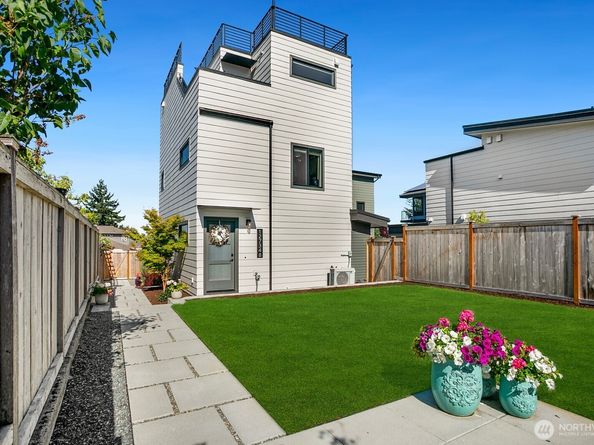 12734 B 7th Avenue NW, Seattle WA 98177