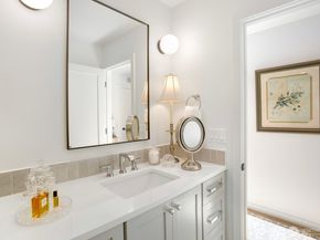 12734 B 7th Avenue NW, Seattle WA 98177
