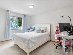 11033 18th Avenue SW, Seattle WA 98146