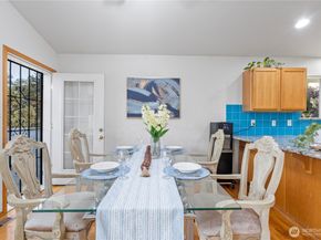 11033 18th Avenue SW, Seattle WA 98146