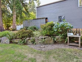 16004 74th Avenue NE, Kenmore WA 98028