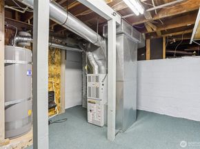 16004 74th Avenue NE, Kenmore WA 98028