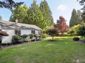 16004 74th Avenue NE, Kenmore WA 98028