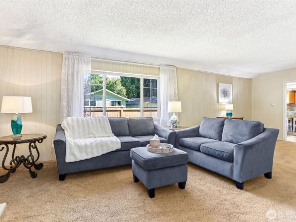 16004 74th Avenue NE, Kenmore WA 98028