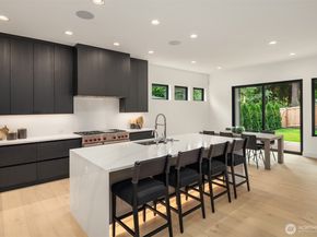10411 NE 28th Place, Bellevue WA 98004
