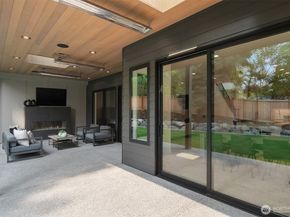 10411 NE 28th Place, Bellevue WA 98004