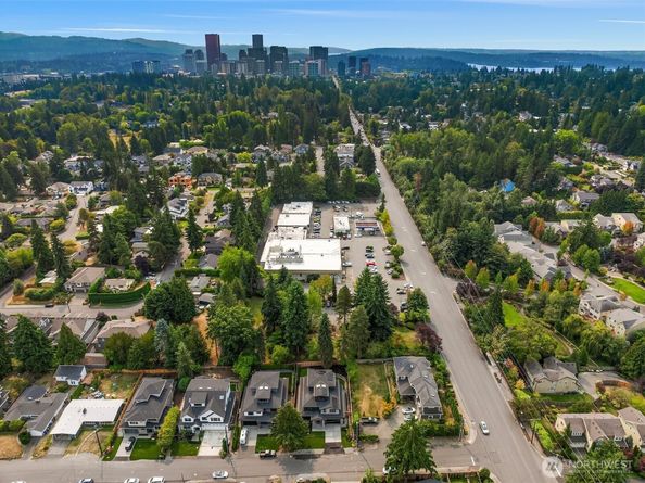 10411 NE 28th Place, Bellevue WA 98004
