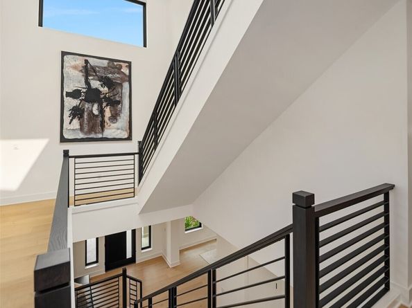 10411 NE 28th Place, Bellevue WA 98004