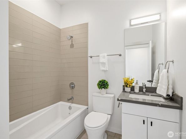 8445 Delridge Way SW B, Seattle WA 98106