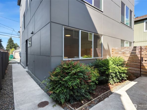 8445 Delridge Way SW B, Seattle WA 98106