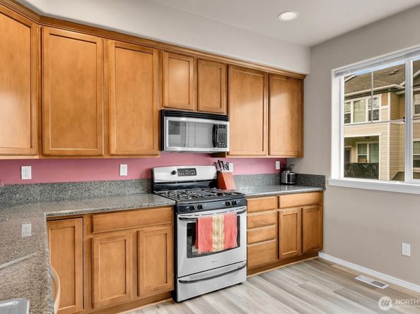 15 164th Street SW J2, Bothell WA 98012
