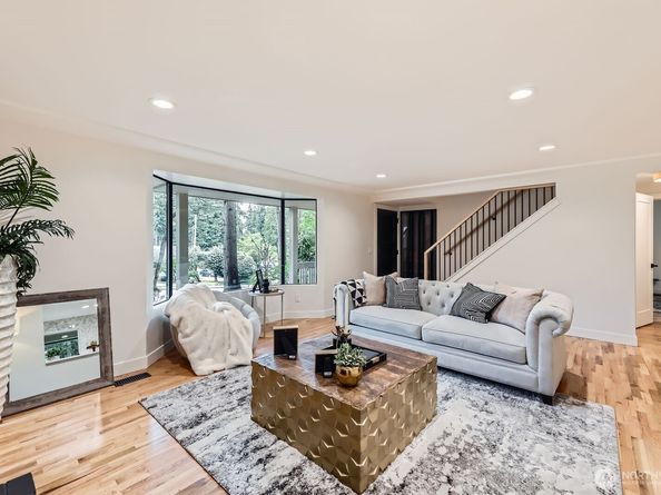 13623 NE 75th Street, Redmond WA 98052