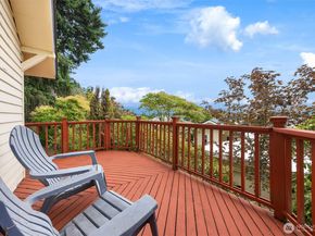 18330 9th Avenue NE, Poulsbo WA 98370